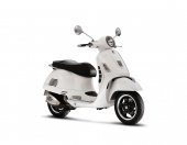 2010 Vespa GTS 300 Super photo
